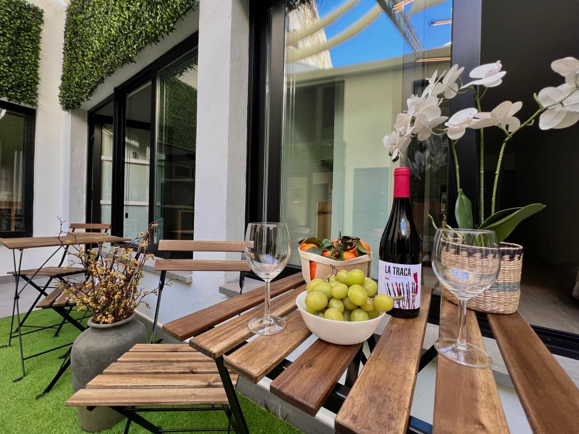 Sorolla Urban Suites Valencia Exteriör bild